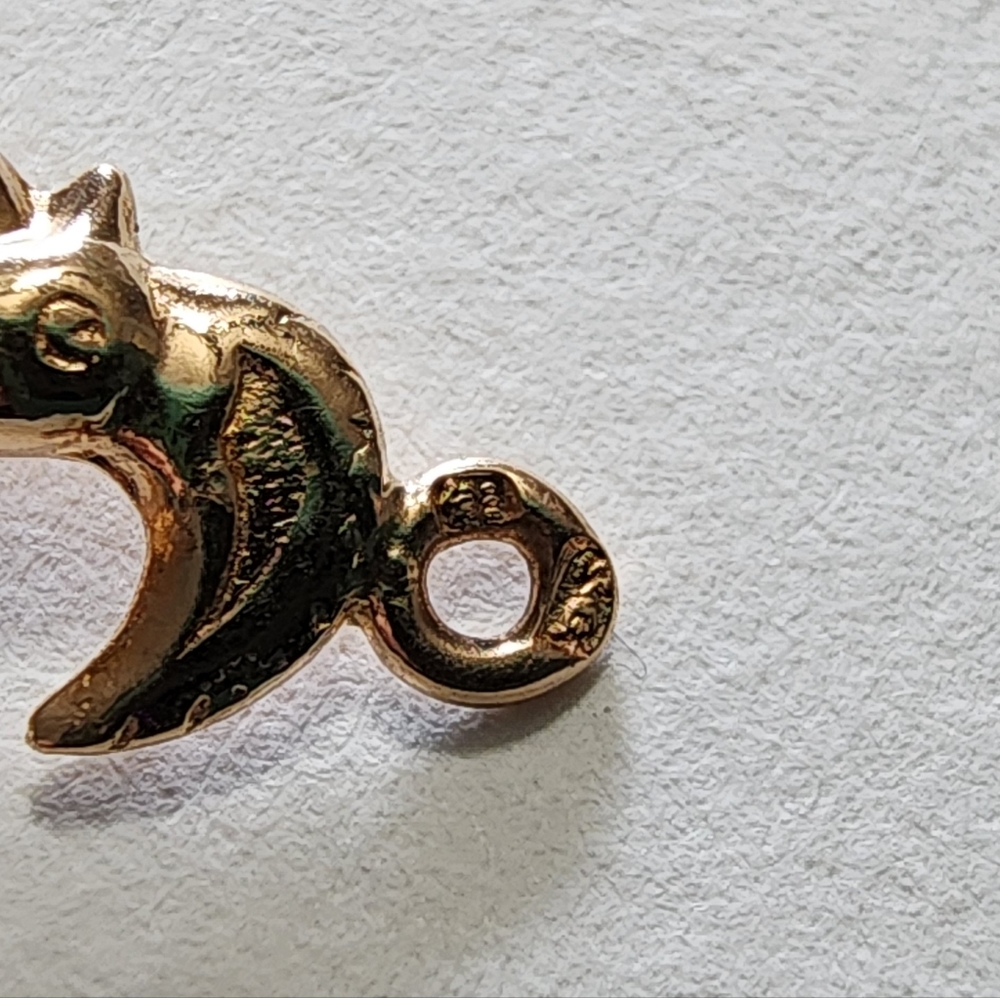 18k Rooster Charm Yellow Gold Decorative Ornate Hearts Swirls - Picture 7 of 8
